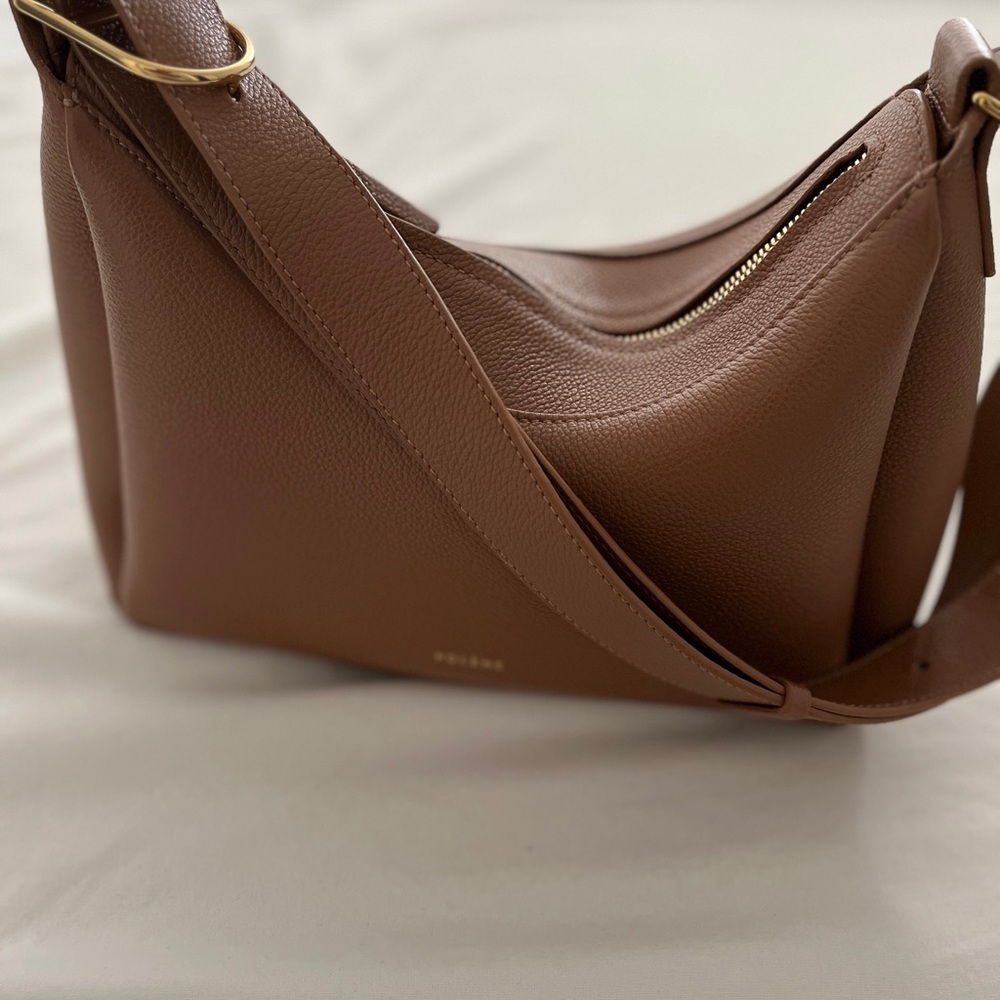 Brown Leather Shoulder Bag - Sleek Everyday Carry